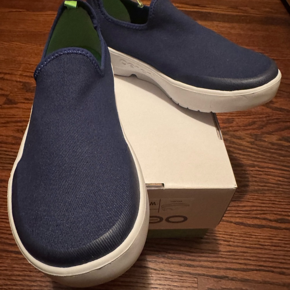 OOFOS Navy Blue Slip-On Sneakers